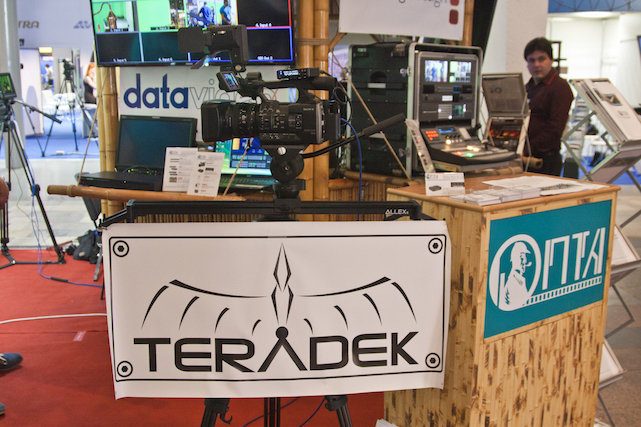 Телерадиоярмарка 2015 - Streaming. Bonding. Broadcasting. - стриминговые решения на стенде ОПТА IMG 7221